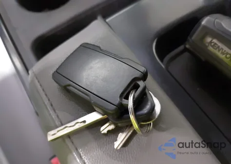 2018 Chevrolet Silverado 1500 Wt z USA, uszkodzony, nr VIN 1GCRCNEH4JZ335883